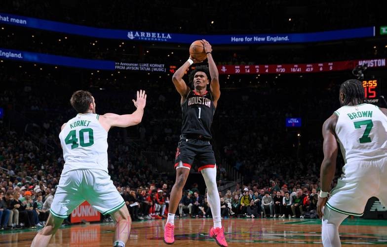 阿门全场31分13篮板6助攻，命中9次罚球创个人生涯新高